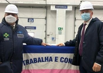 Casagrande anuncia que vacinação no Estado começa ainda nesta segunda-feira