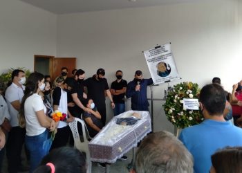 O ADEUS A ERNESTO BOBBIO