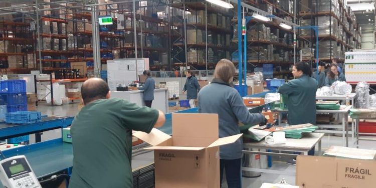 Empresa oferece várias vagas de emprego em Linhares