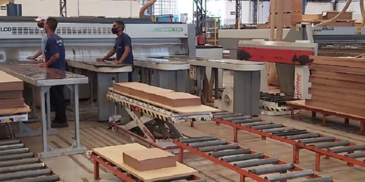 Setor moveleiro de Linhares supera pandemia e cresce 40% em 2020