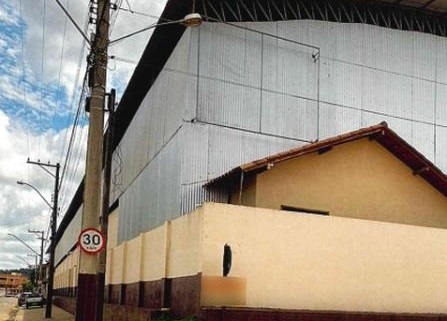 Empresa contesta leilão de galpão realizado pelo Sicoob