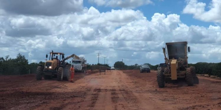 Casagrande dá ordem de serviço para asfaltamento da rodovia ES 358 nesta quinta-feira (4)