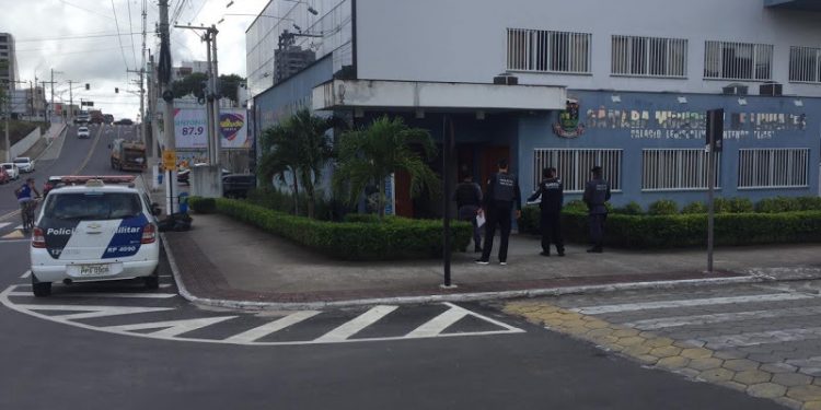 Câmara de Linhares é alvo de operação do Ministério Público nesta quinta-feira (11)