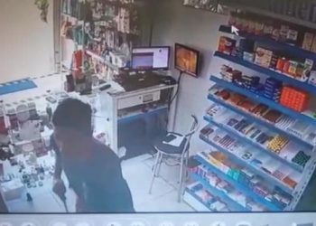 Com ruas desertas, farmácia é assaltada no centro de Sooretama
