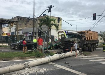 Acidente violento em Linhares na manhã deste domingo (7)