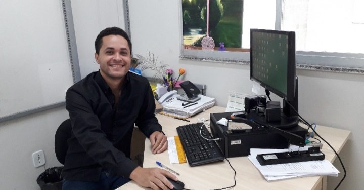 VÍDEO: Professor compõe poema em homenagem a Sooretama