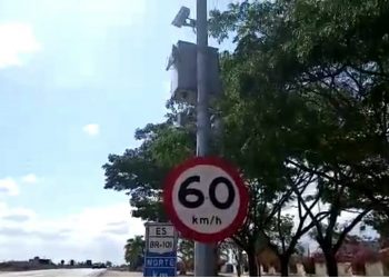 VÍDEO – Motorista se revolta com radar em final de ladeira na BR 101: “Somente para extorquir”