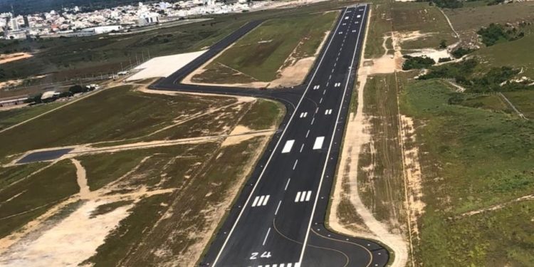 Ministro Tarcísio Freitas anuncia a homologação do Aeroporto de Linhares