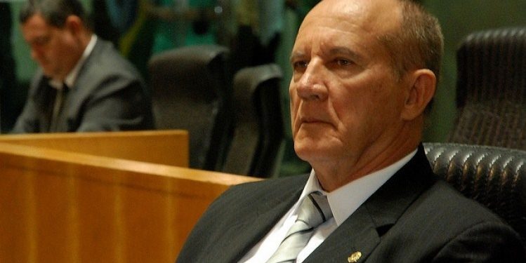 Mais uma lei de autoria de Luiz Durão defende usuários de planos de saúde
