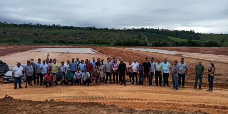 Secretário destaca “futuro da piscicultura no ES” ao visitar empreendimento de Antônio Roberte em Linhares
