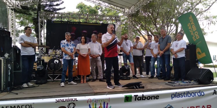 Em evento no Sindimol, Guerino prevê salto de desenvolvimento ainda maior em Linhares nos próximos cinco anos