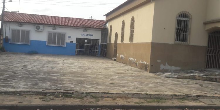 População revoltada com municipalização e provável fechamento de escolas em Sooretama