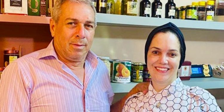 EMPÓRIO CAMILA SANTANA É INAUGURADO EM RIO BANANAL