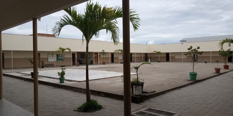 Sooretama: vereador denuncia ‘maquiagem’ em escola reformada por mais de R$ 1 milhão