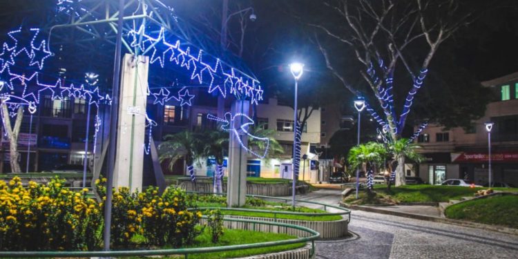 Linhares terá Natal Encantado com árvore gigante e loja vazia para doação de presentes