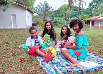 Comovente: quatro irmãos à espera de uma família em campanha de adoção no ES