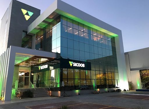 Levantamento aponta Sicoob como maior grupo empresarial do Espírito Santo