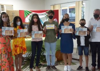 Poesias e Selo em homenagem aos 40 anos de Jaguaré