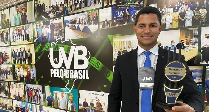 Roque Chile cita ano desafiador e avanços no resgate da credibilidade da Câmara de Linhares