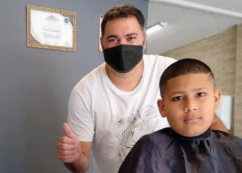 Ex-vereador deixa a política e se dedica a barbearia no interior de Marilândia