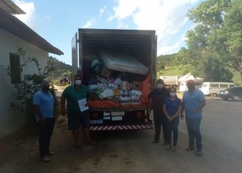 Comunidade de Governador Lindenberg envia donativos a desabrigados da Bahia