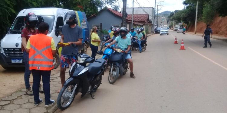 SERÁ QUE RESOLVE? Cenário de vários acidentes, Rio Bananal recebe ação educativa no trânsito