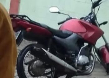 Moto roubada no Farias é vista rodando em Sooretama na tarde desta terça-feira (5)