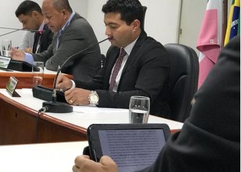 Sem papel: Câmara de Sooretama realiza primeira sessão utilizando tablets