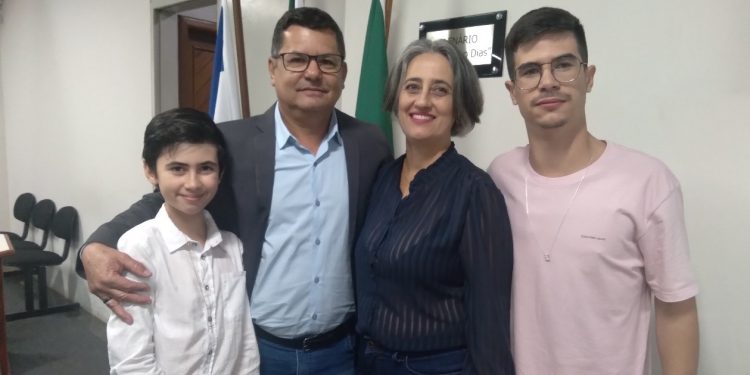 Câmara de Sooretama empossa novo vereador
