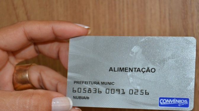 Supermercados de Jaguaré deixam de receber cartão alimentação de servidores municipais