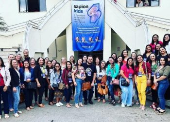 Governador Lindenberg valoriza e investe na formação de professores