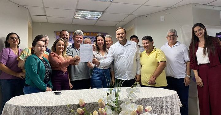 Leonardo dá ordem de serviço para reforma e ampliação do CRAS em Gov. Lindenberg