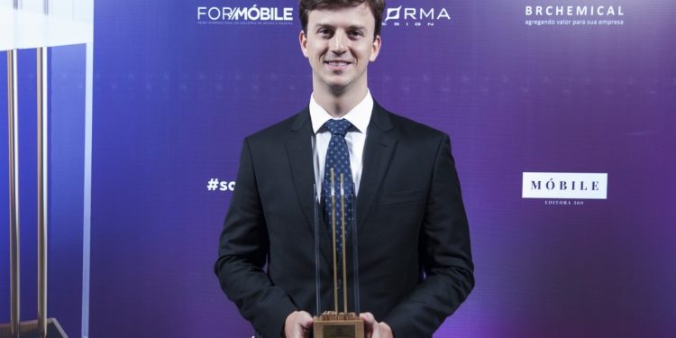 Indústria de Linhares conquista quatro troféus em premiação nacional do setor moveleiro