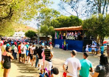Desfile Cívico abre as comemorações pelos 43 anos de Rio Bananal