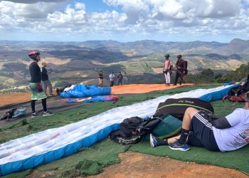 1ª Revoada de Parapente da Rampa do Cleitom 51 movimenta Governador Lindenberg