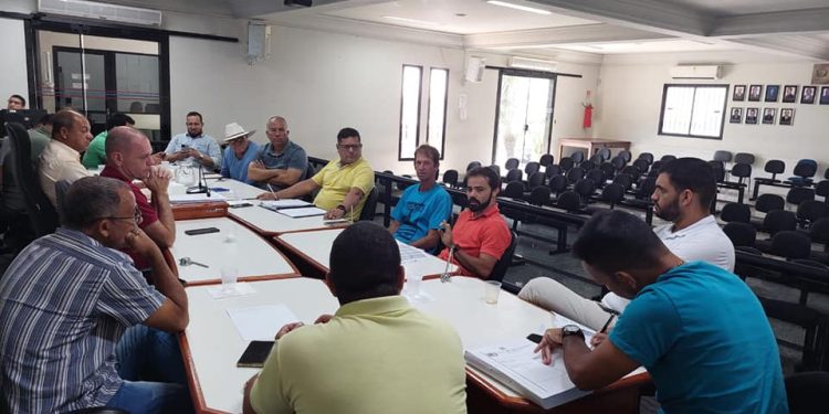 Reunião debate soluções para problemas na Saúde e em outros setores em Sooretama