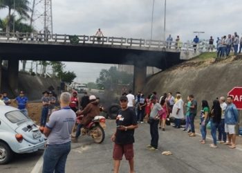 MPF pede que PRF identifique manifestantes que estão obstruindo rodovias federais no ES