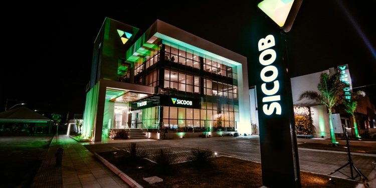 União entre Sicoob Leste Capixaba e Sicoob Norte formará uma das maiores cooperativas financeiras do país