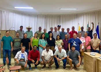 Em reunião com vereadores e lideranças, deputado sinaliza apoio a demandas de Rio Bananal