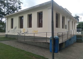 Berço de Linhares, Praça 22 de Agosto sofre com ação de vândalos e falta de manutenção