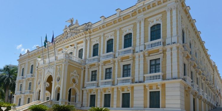 Servidores do Estado receberão reajuste de 100% no auxílio alimentação