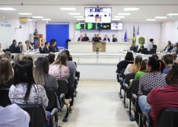 Vereadores ignoram pareceres e aprovam maior dívida da história de Linhares