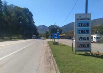 Mais de R$ 1,00 por litro em apenas 50 km de distância. Porque a gasolina é tão cara em Linhares?