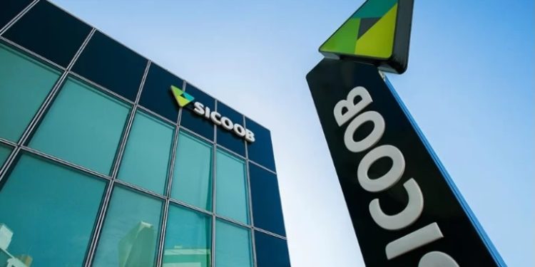 Agência internacional eleva a nota de confiança do Sicoob ES