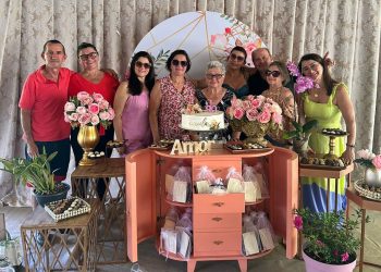 Familiares e amigos celebram os 90 anos da matriarca Tarcila Carminate Altoé em Marilândia