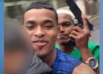 Vídeo mostra jovens de moto momentos antes de acidente e execução em ambulância do Samu
