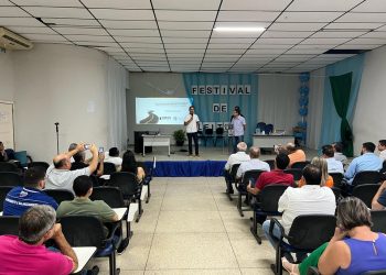 Diretor do DER apresenta projeto das obras de acostamento da rodovia ES 245 entre Rio Bananal e Linhares