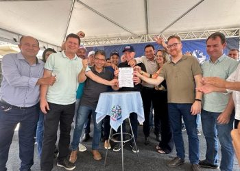 Em Rio Bananal: Casagrande inaugura trecho da rodovia ES 245 e autoriza construção de acostamentos