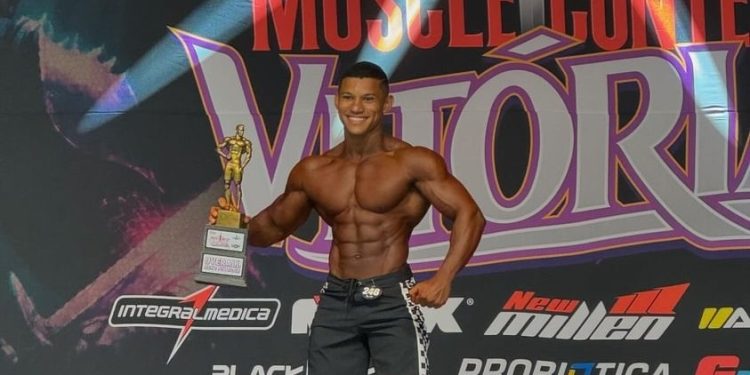 Thainã Neves brilha em classificatória e representará Sooretama no maior evento de fisiculturismo amador do país
