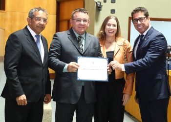 Romério Gava é homenageado em solenidade comemorativa aos 90 anos do Sinduscan-ES